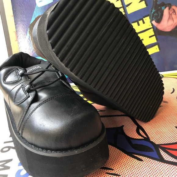 BNIB Black 2” platforms, size 8&9US WOMENS - Picture 4 of 4